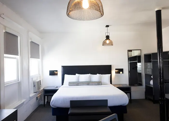 American Hotel